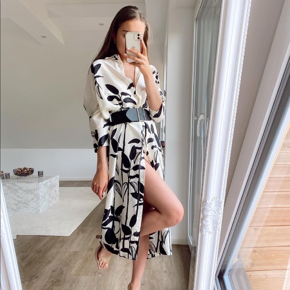 𝗡𝗪𝗧 𝗭𝗮𝗿𝗮 • Printed Oversized Dress - Picture 13 of 17